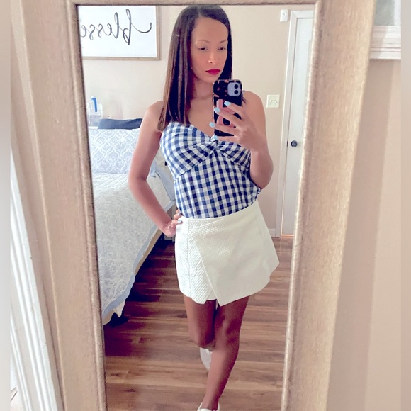 Meet your Posher, Cortnie - Picture 1 of 1